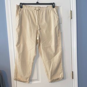 Sonoma Beige Drawstring capris.  NWT
